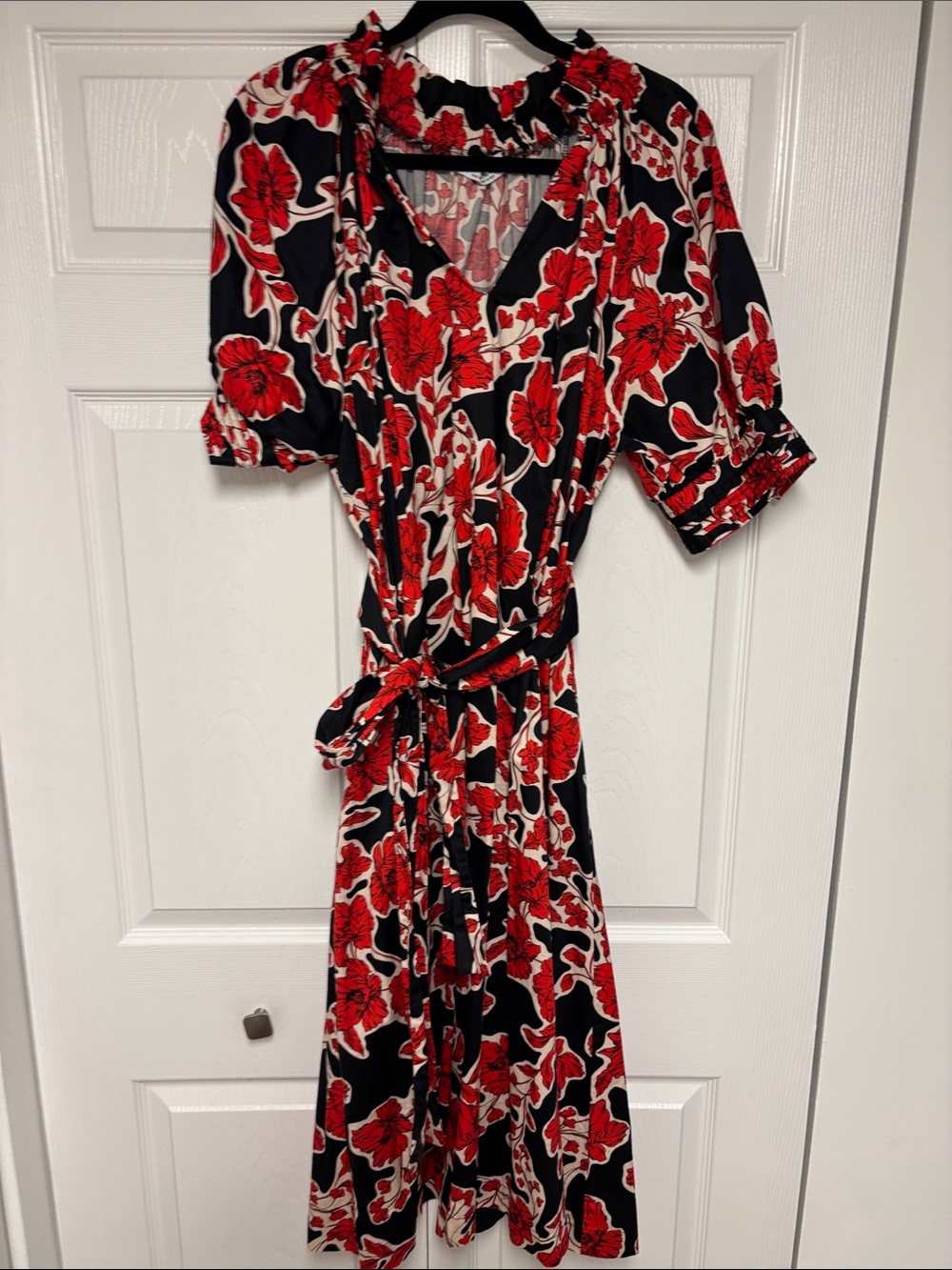 Estelle Floral V-Neck Dress in Red, Black & Cream